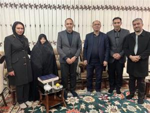 دیدار معاون تحقیقات و فناوری دانشگاه با خانواده شهید معزز رضا اکبری