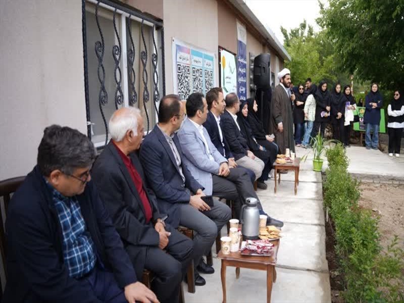 کاشت درخت سرو آزادی به میمنت سالروز آزادی خرمشهر همزمان با مراسم درختکاری و ایجاد فضای سبز